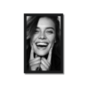 CUADRO MUJER SONRIENDO CON EXPRESIÓN DE PLACER 7